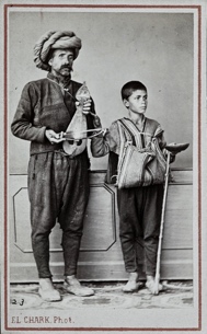 Une image contenant habits, homme, personne, Visage humain Description générée automatiquement