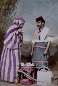 Une image contenant habits, peinture, Visage humain, personne Description générée automatiquement